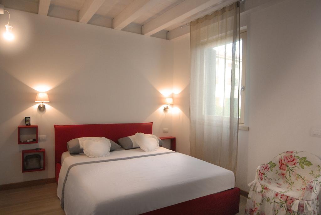 B&B Corte Dei Cedri Буссоленго Экстерьер фото