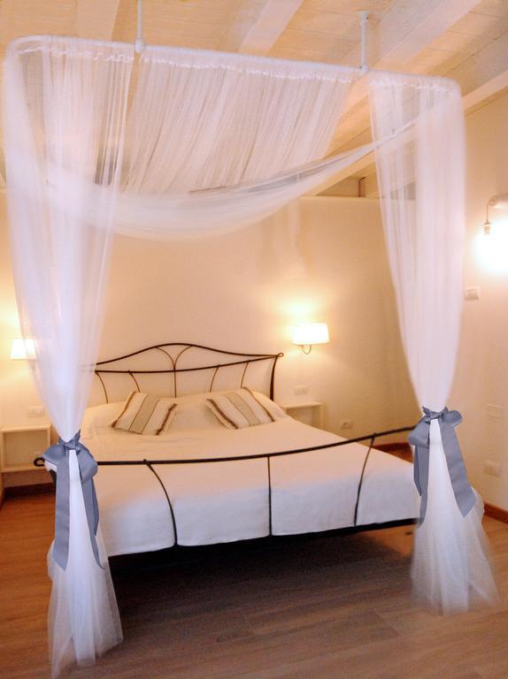 B&B Corte Dei Cedri Буссоленго Экстерьер фото