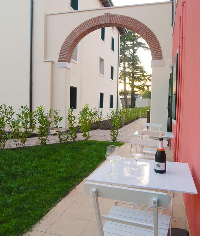 B&B Corte Dei Cedri Буссоленго Экстерьер фото